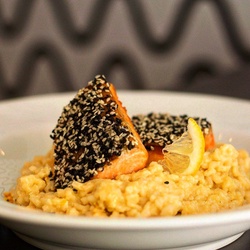 RISOTO & SALMÃO