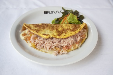 OMELETE DE PEITO DE PERU