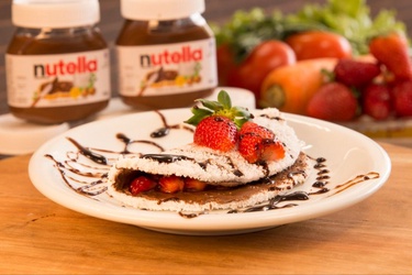 TAPIOCA DE MORANGO COM NUTELLA