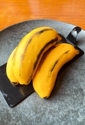  TRÊS BANANAS