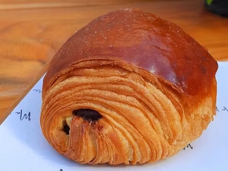 PAIN AU CHOCOLAT