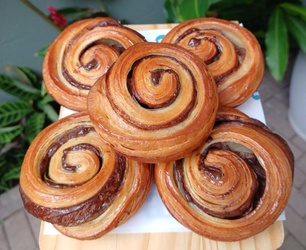 CINNAMON ROLL