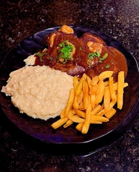 CARNE AO MOLHO MADEIRA 