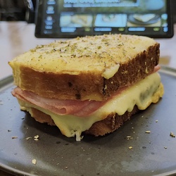 CROQUE CATUPIRY