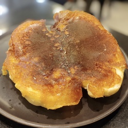 PÃO TRUFADO DE CATUPIRY