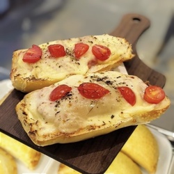 TOAST CALABRESA