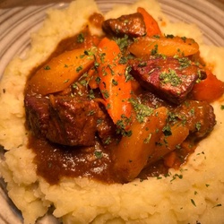 Carne assada c/ purê de batatas