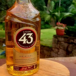 LICOR 43