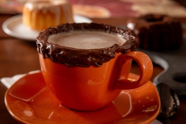 Cappuccino Com Borda
