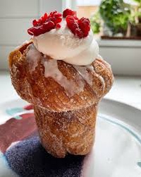 Cruffin Frutas Vermelhas