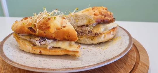 Baguete Suíça Carne Desfiada