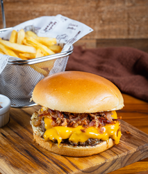 Cheese cheddar e bacon 