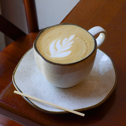 Latte  (café com leite) 