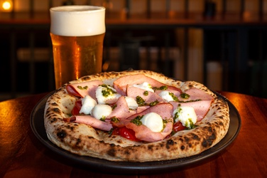 Pizza Mortadella e Pesto