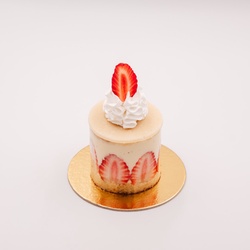 FRAISIER CAKE