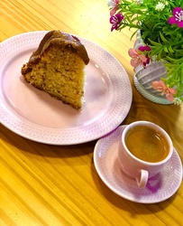 Bolo da Casa + Café 