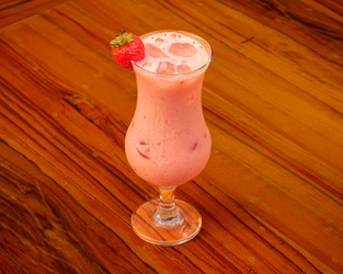COQUETEL DE MORANGO