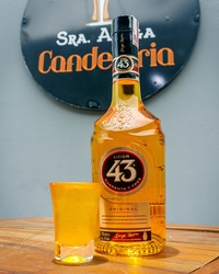 SHOT DE LICOR 43