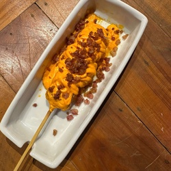 MEDALHÃO DE FRANGO COM CHEDDAR E BACON