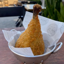 COXINHA COM OSSINHO