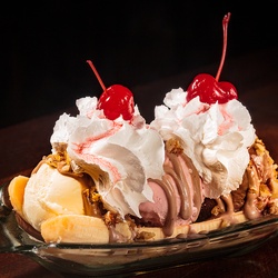 BANANA SPLIT