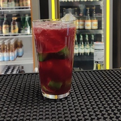 CAIPIRA DE VINHO TINTO