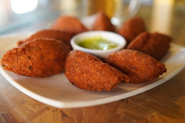 BOLINHO DE BACALHAU