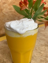 SUCO DE MANGA C/ ESPUMA DE LIMÃO E GENGIBRE