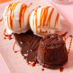 Petit Gateau de Chocolate