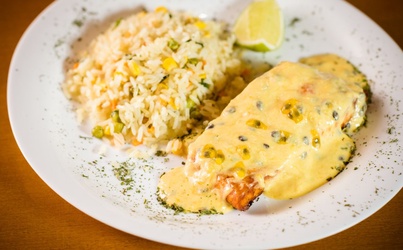 SALMÃO AO MARACUJÁ