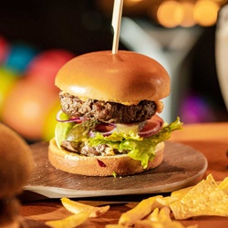 DOUBLE STRIKE BURGER