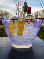 COMBO DE SMIRNOFF C/ 5 RED BULLS