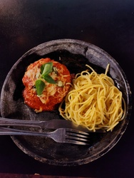 Polpettoni e Spaghetti ao alho e oleo