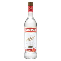 Combo Stolichnaya + 5 Red Bull